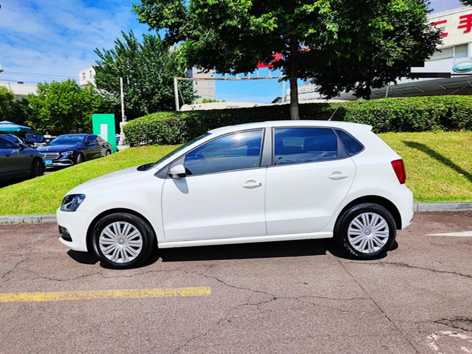 2019 VOLKSWAGEN POLO thumbnail 2