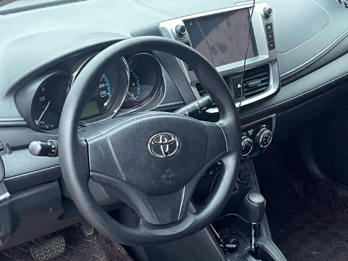 2017 Toyota Yaris L 1.5L 107HP L4 CVT,autocango,china used car exporter,china ev exporter,chinese used car exporter,chinese used ev exporter