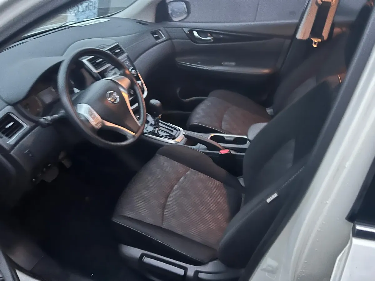 2021 Nissan Tiida 1.6L 122HP L4 CVT,autocango,china used car exporter,china ev exporter,chinese used car exporter,chinese used ev exporter