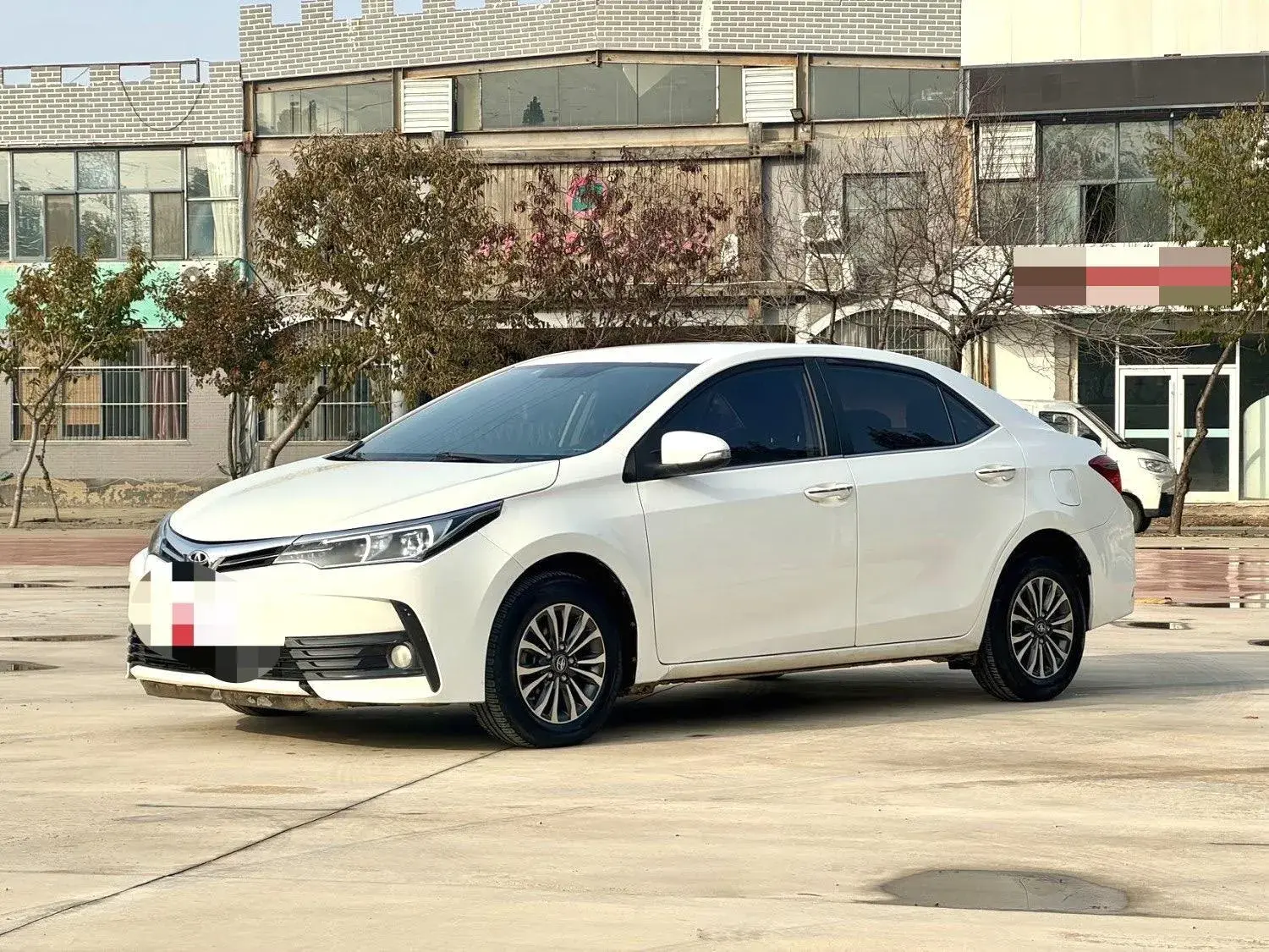 2018 TOYOTA COROLLA view 1