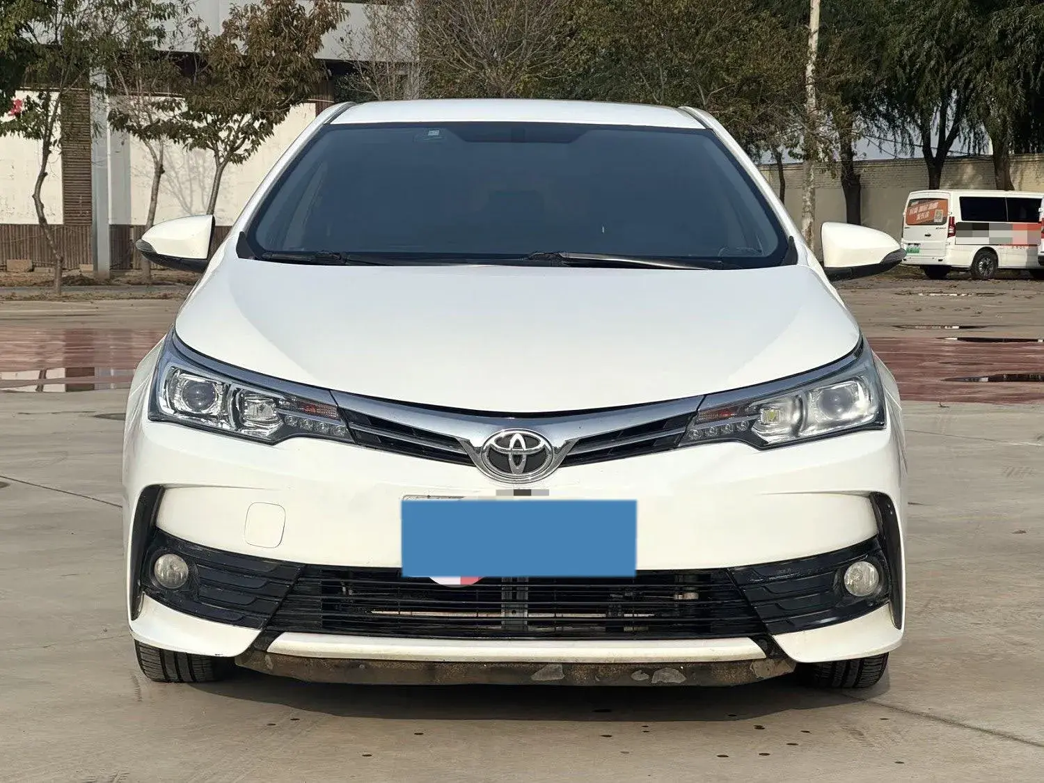 2018 TOYOTA COROLLA thumbnail 2