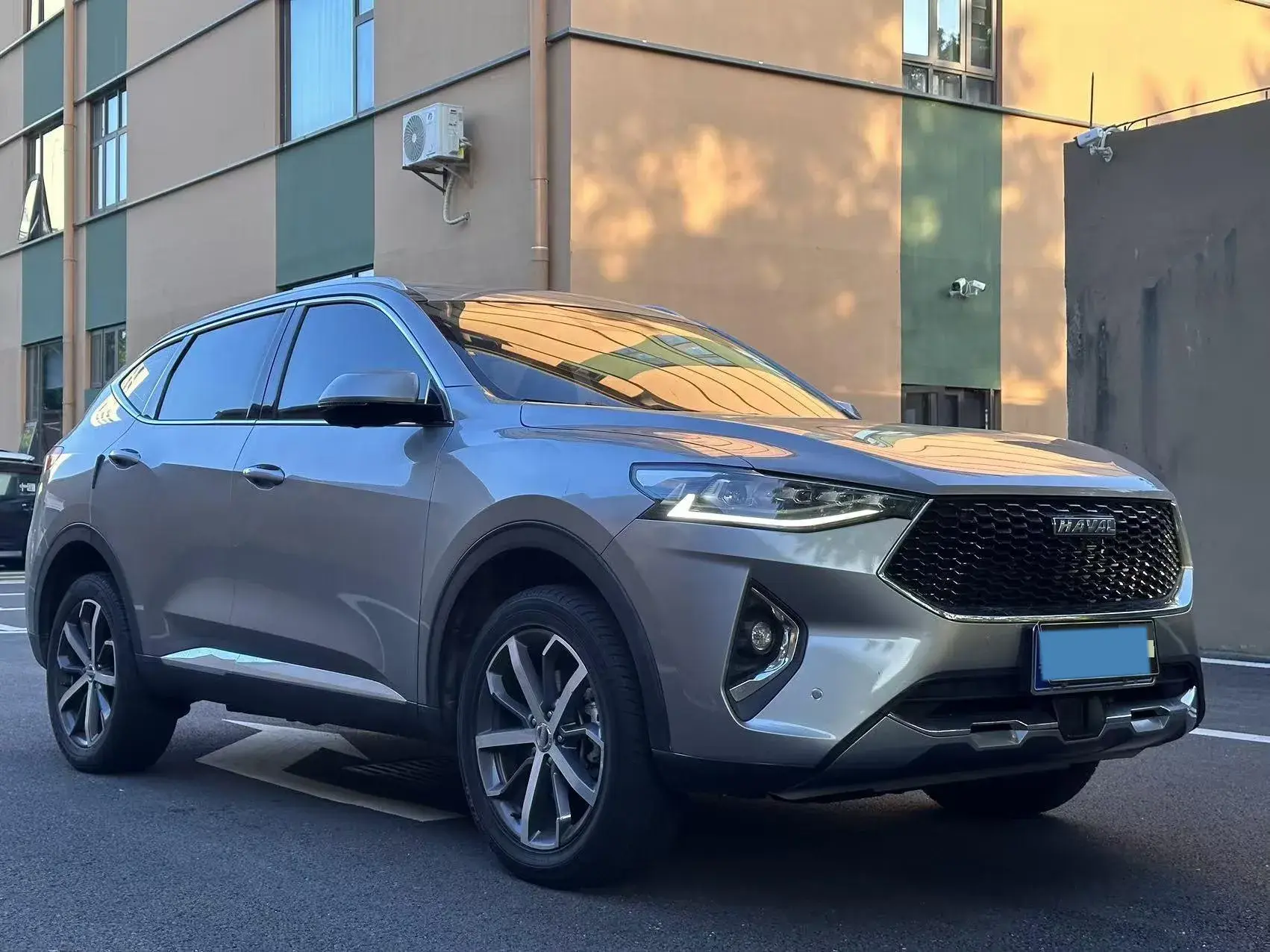 2019 HAVAL F7 thumbnail 2