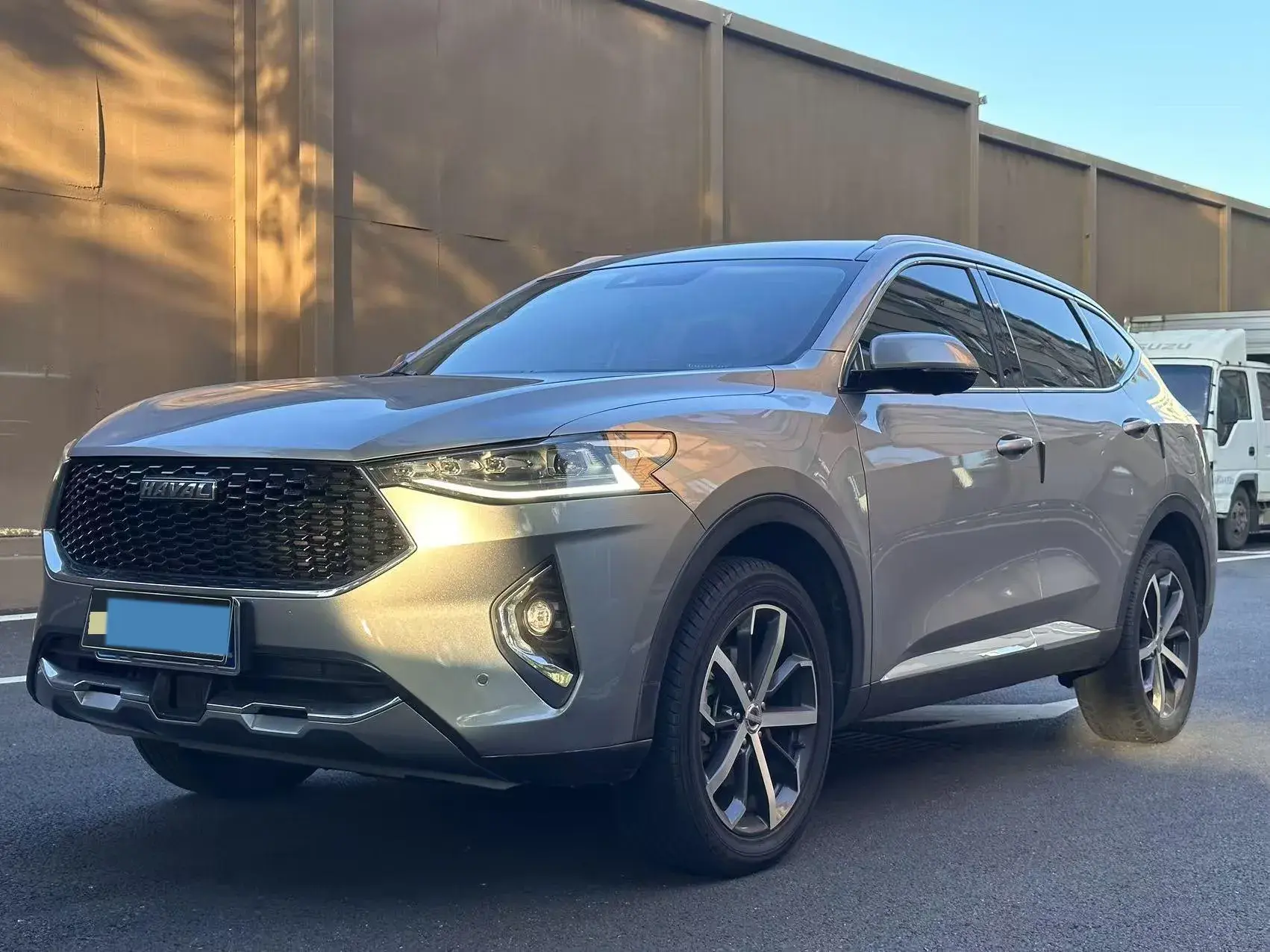 2019 HAVAL F7 view 1