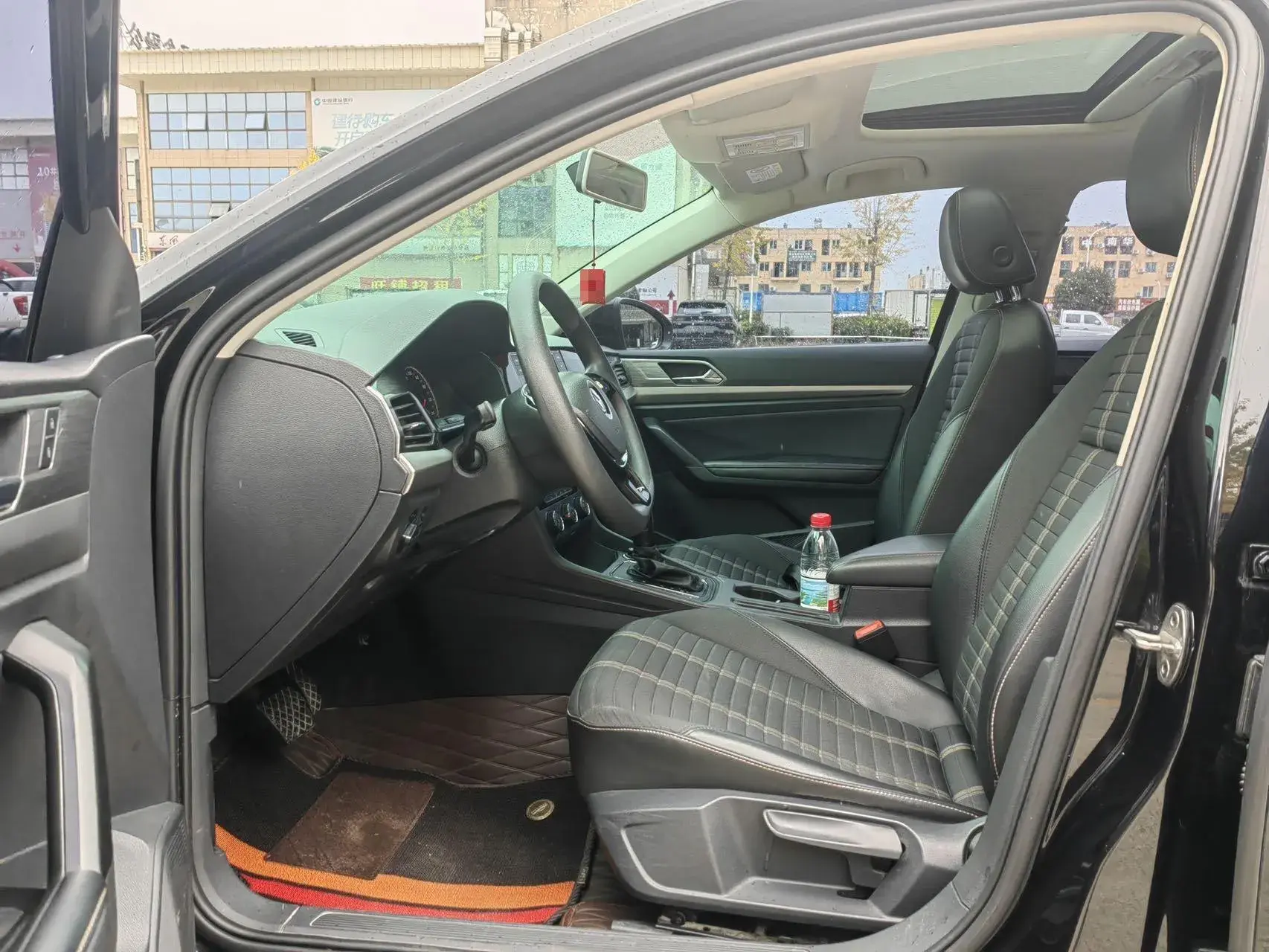 2018 VOLKSWAGEN LAVIDA thumbnail 4