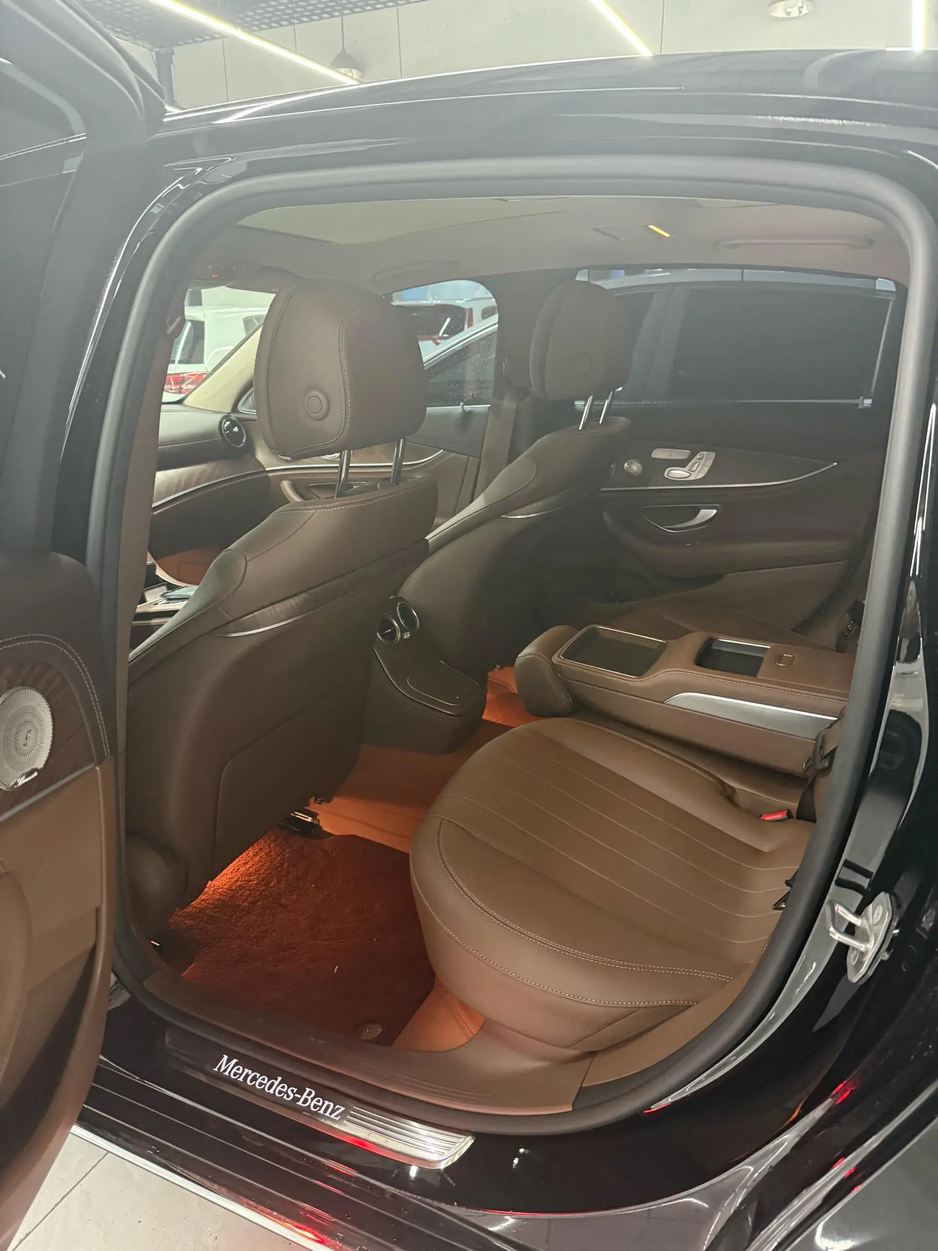 2023 MERCEDES-BENZ E thumbnail 3