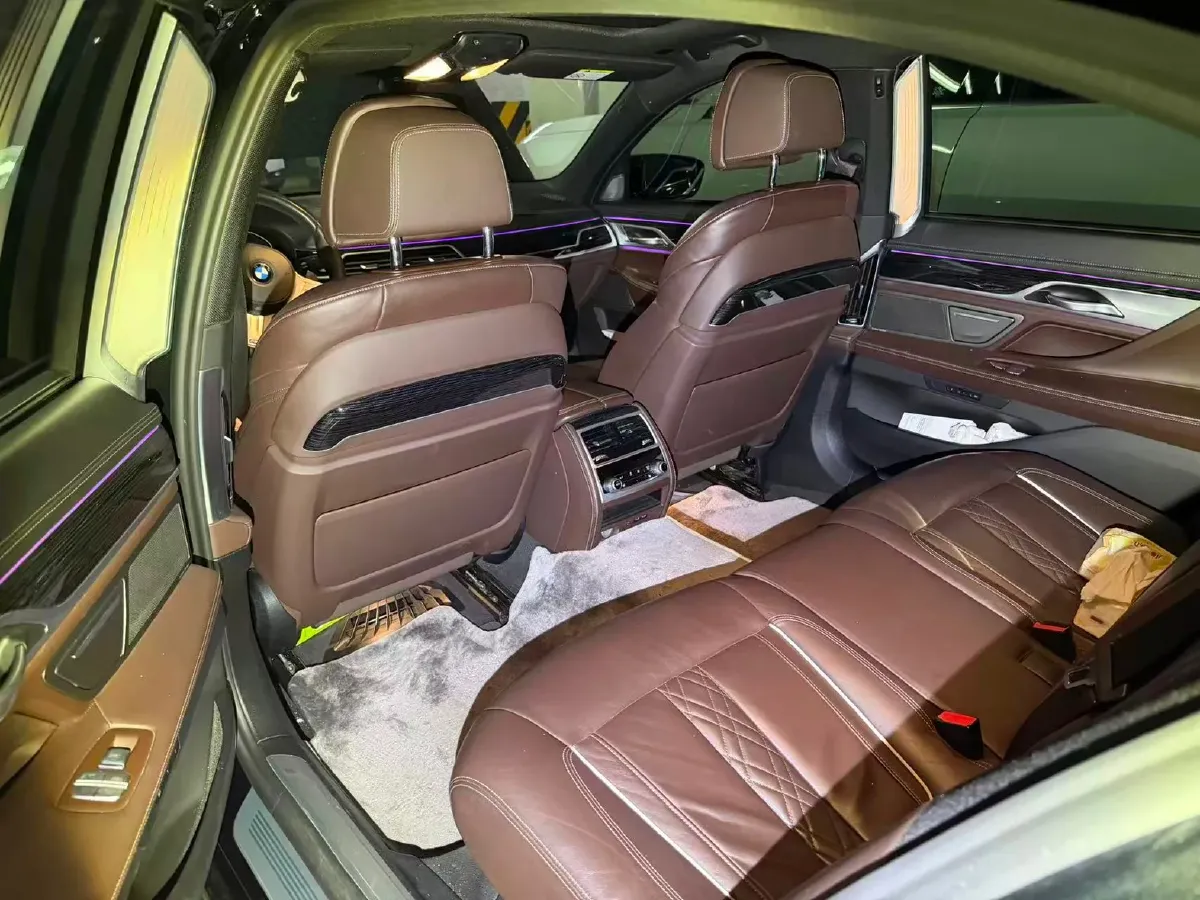 2019 BMW 7 Series 2.0T 265HP L4 8AT,autocango,china used car exporter,china ev exporter,chinese used car exporter,chinese used ev exporter