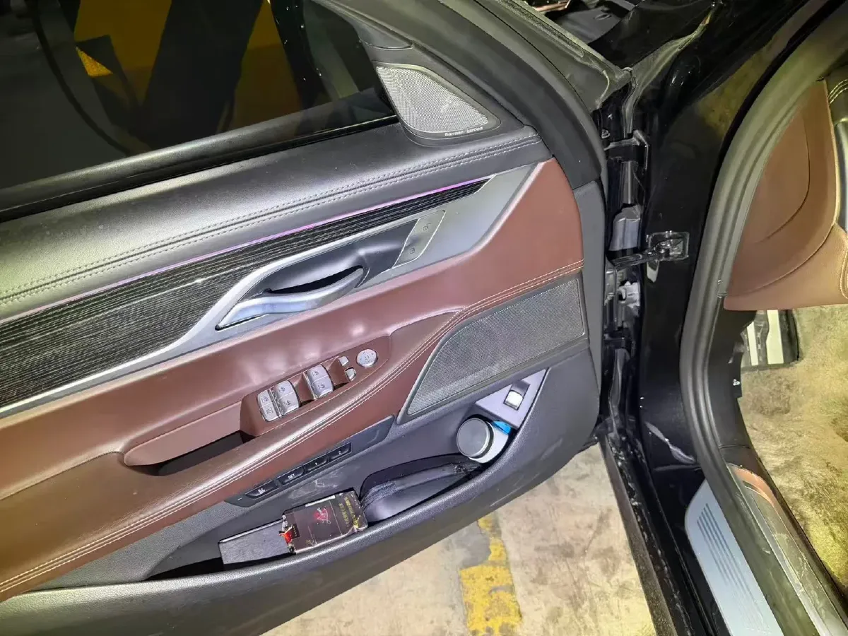 2019 BMW 7 Series 2.0T 265HP L4 8AT,autocango,china used car exporter,china ev exporter,chinese used car exporter,chinese used ev exporter