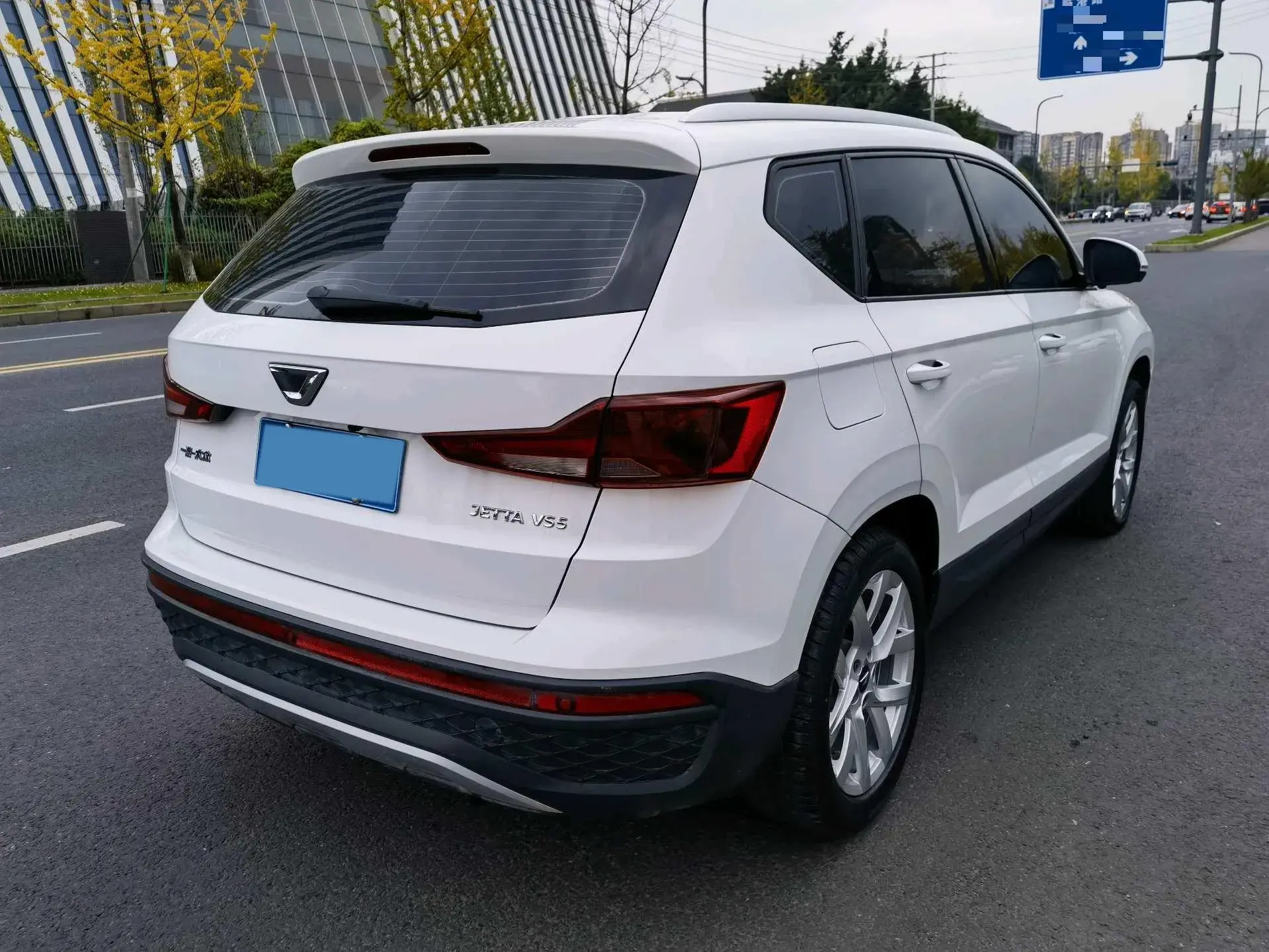 2022 JETTA VS5 thumbnail 4