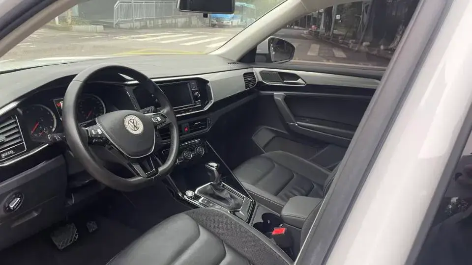 2019 VOLKSWAGEN TAYRON thumbnail 4