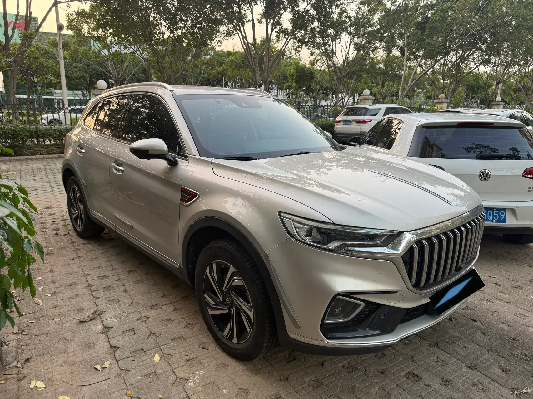 2022 HONGQI HS5 thumbnail 3