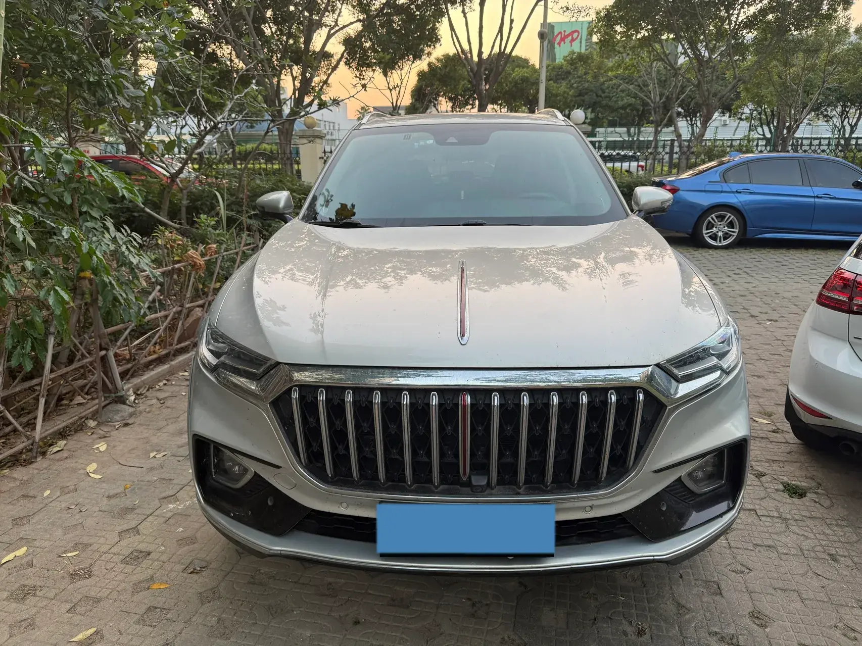 2022 HONGQI HS5 thumbnail 2