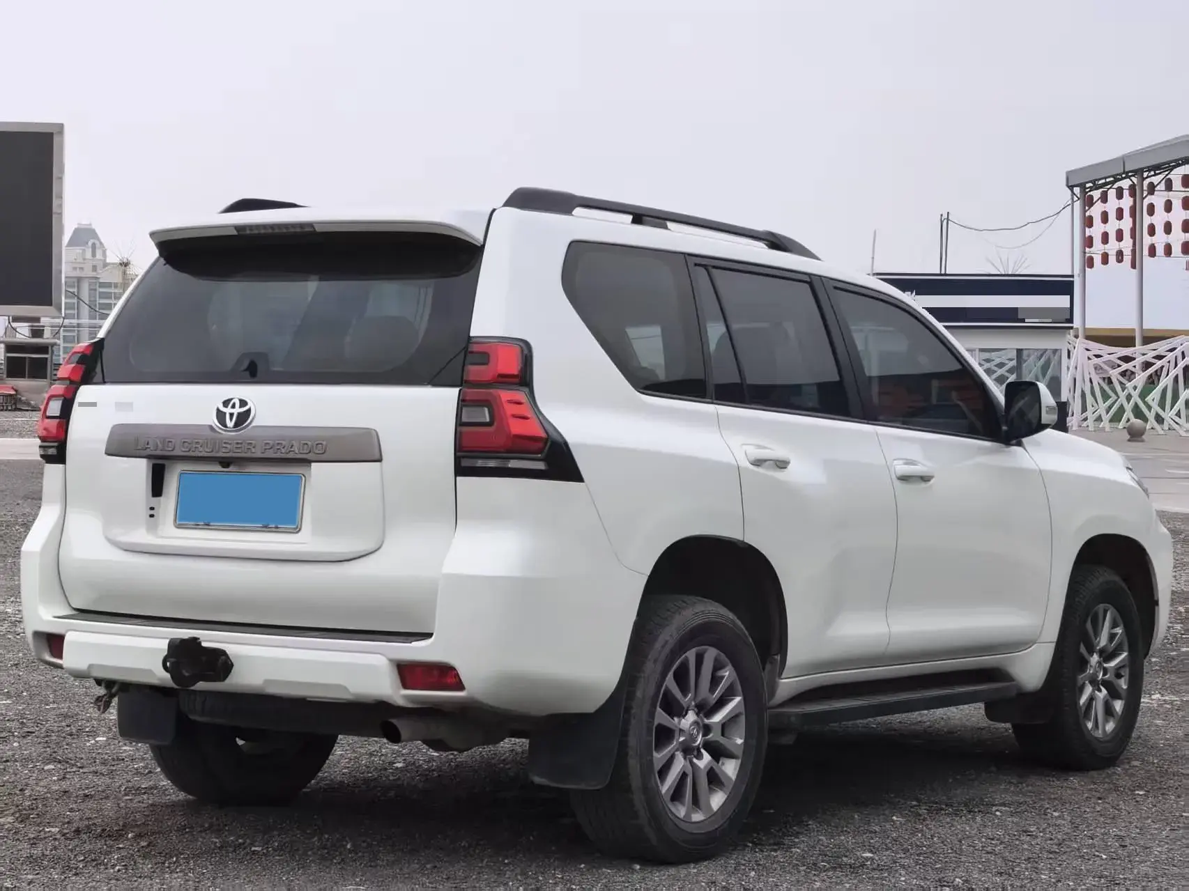 2018 TOYOTA LAND thumbnail 4