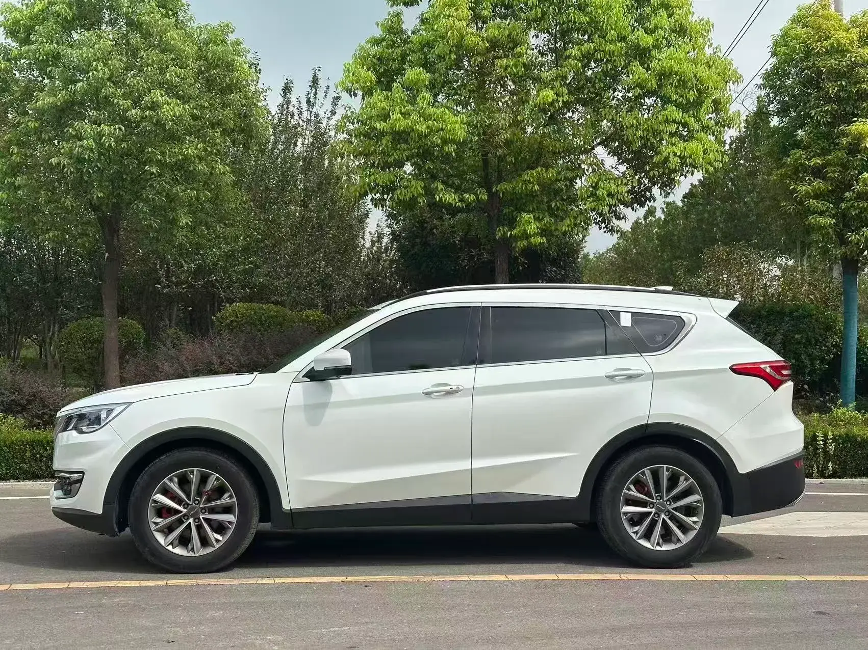 2019 JETOUR X70S thumbnail 4