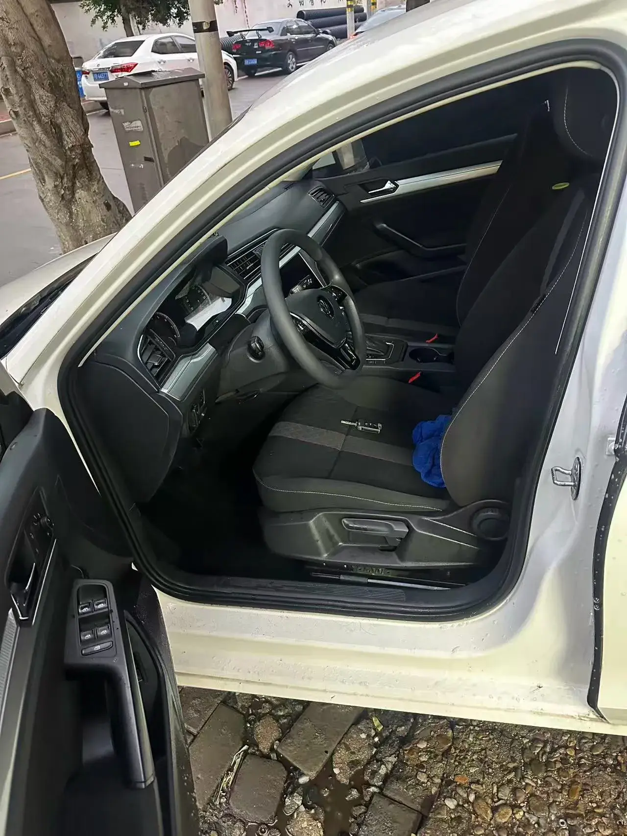 2021 VOLKSWAGEN LAMANDO thumbnail 2