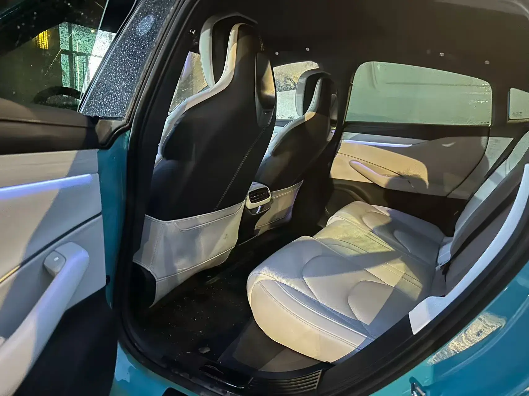 2024 MI SU7 thumbnail 2