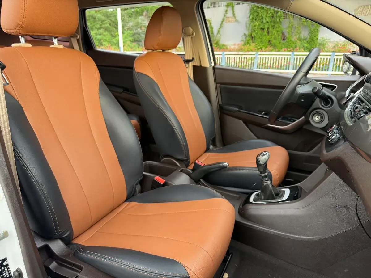 2017 BaoJun 310W 1.5L 112HP L4 6MT,autocango,china used car exporter,china ev exporter,chinese used car exporter,chinese used ev exporter