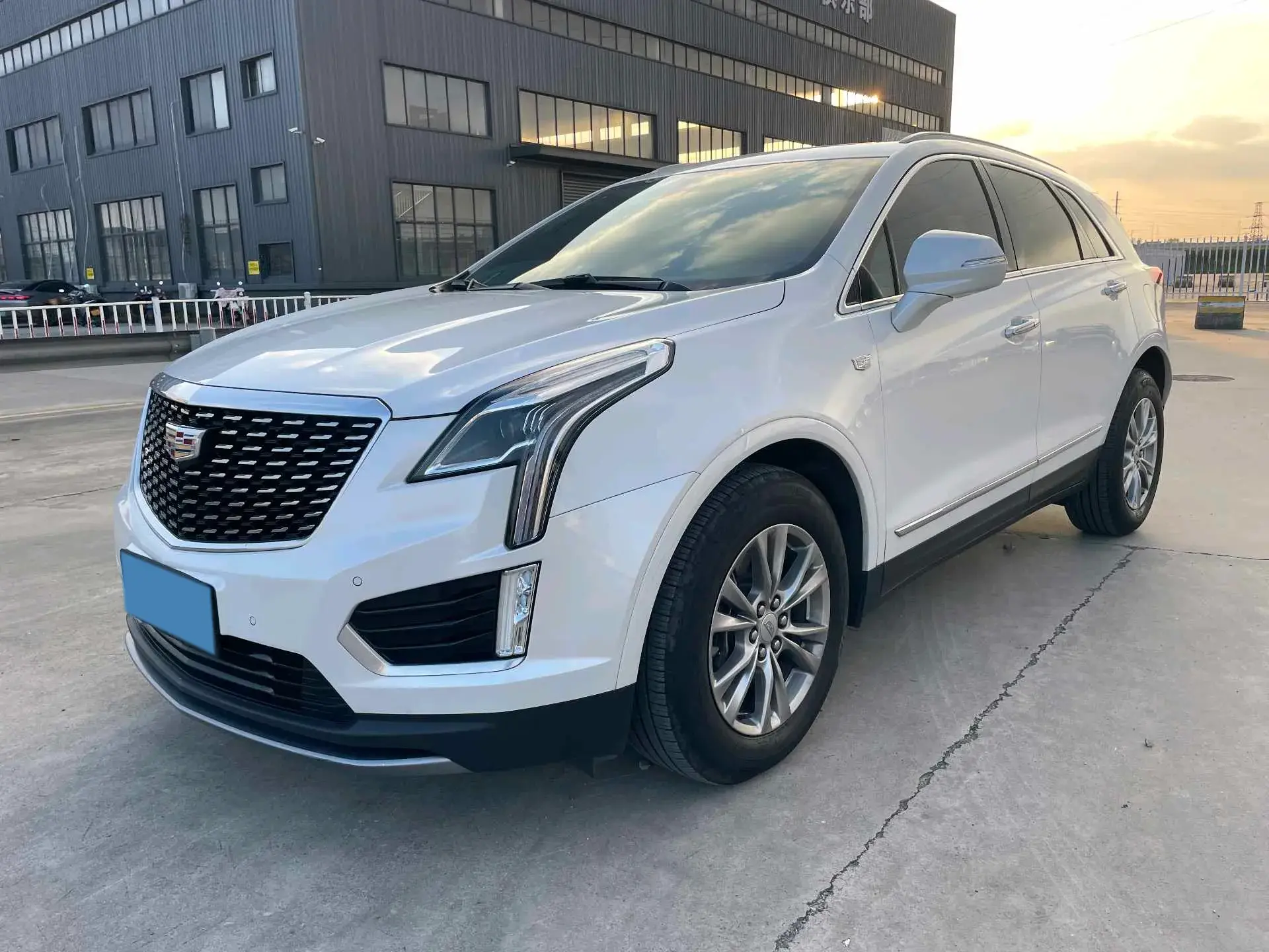 2022 CADILLAC XT5 view 1