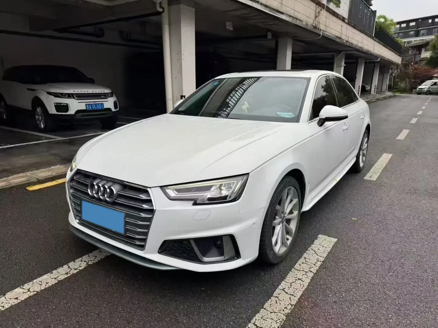 2019 AUDI A4L view 1