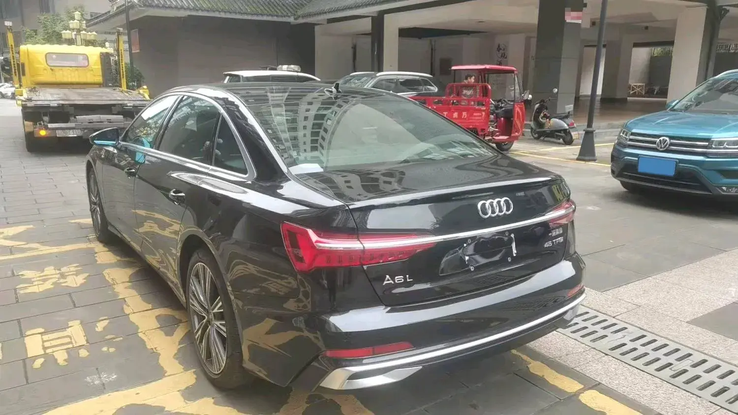 2025 AUDI A6L thumbnail 4