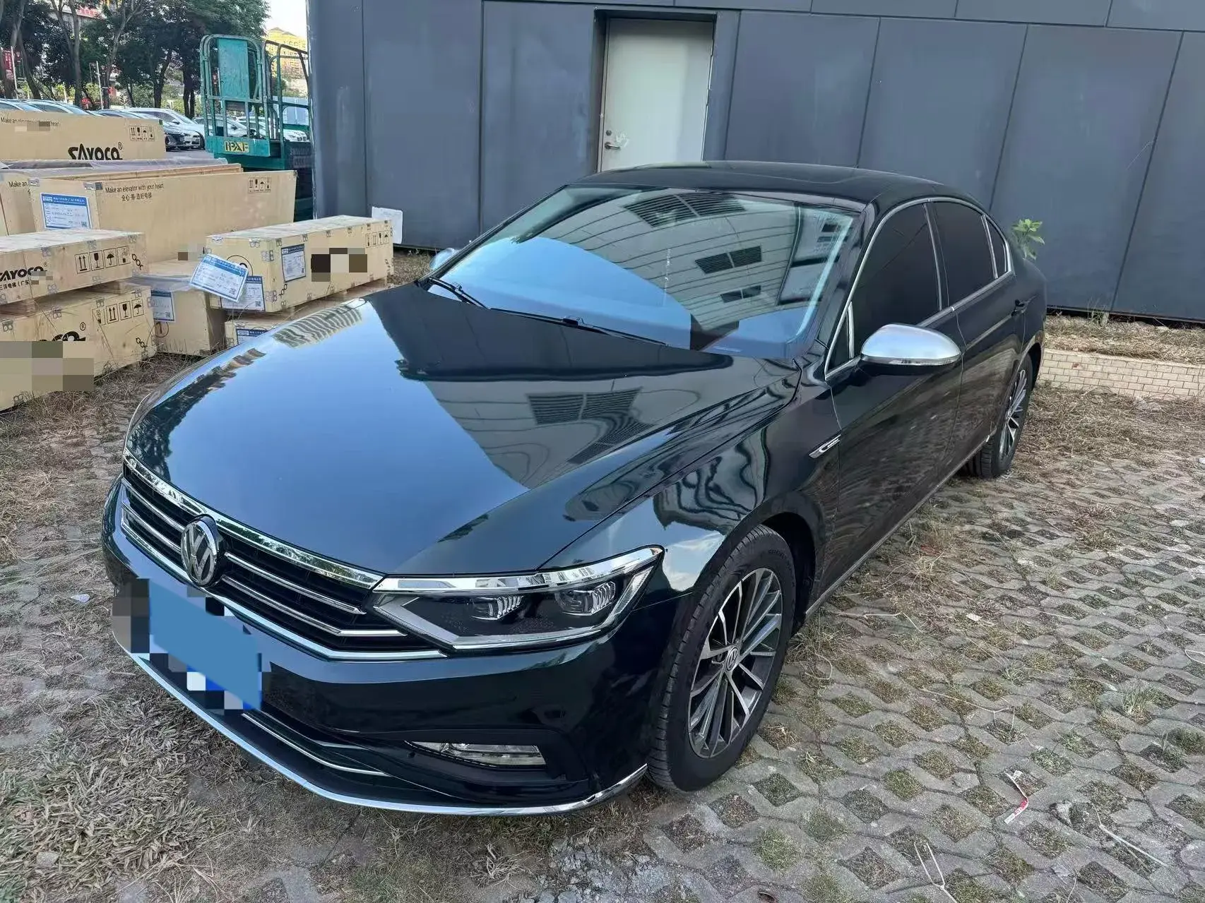 2020 VOLKSWAGEN MAGOTAN view 1