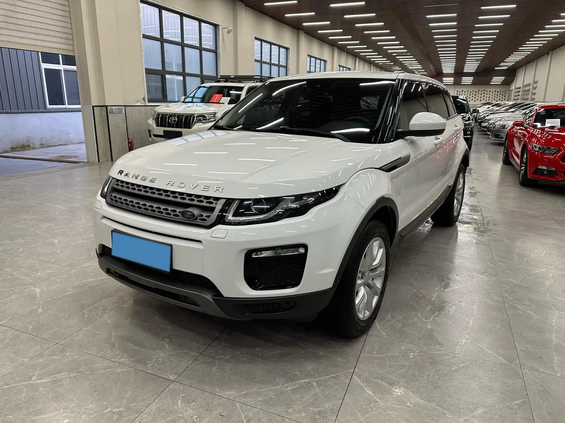 2018 LAND ROVER view 1