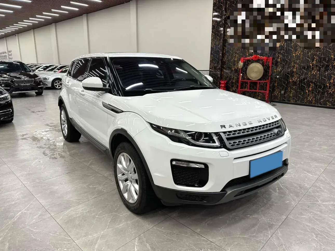 2018 LAND ROVER thumbnail 3