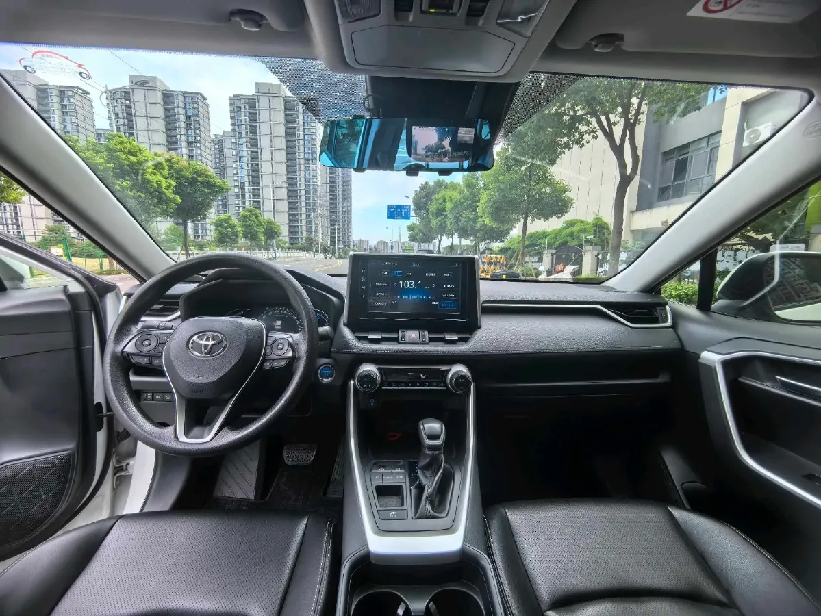 2021 Toyota RAV4 Hybird E+ 2.5L 180HP L4 E-CVT PHEV 15.984KWH,autocango,china used car exporter,china ev exporter,chinese used car exporter,chinese used ev exporter