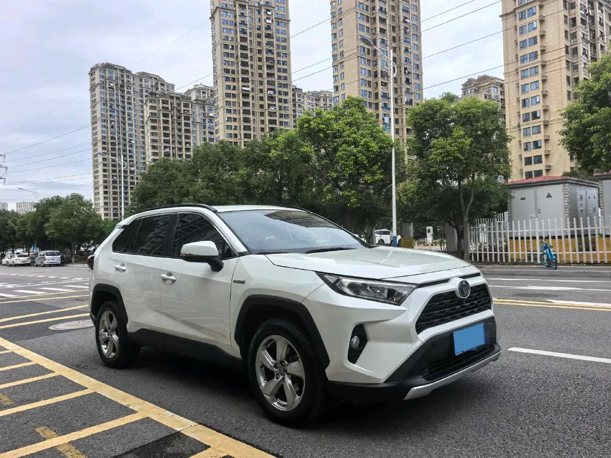 2021 Toyota RAV4 Hybird E+ 2.5L 180HP L4 E-CVT PHEV 15.984KWH,autocango,china used car exporter,china ev exporter,chinese used car exporter,chinese used ev exporter