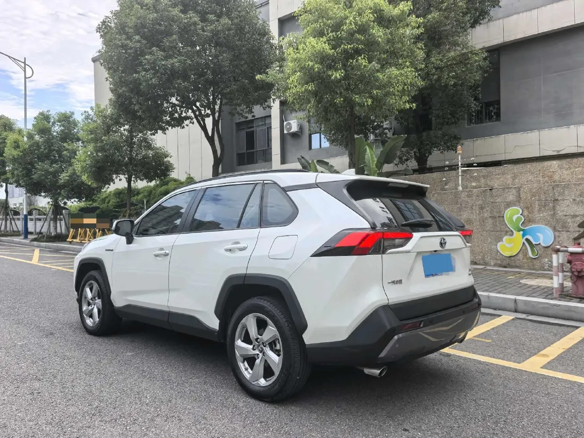 2021 Toyota RAV4 Hybird E+ 2.5L 180HP L4 E-CVT PHEV 15.984KWH,autocango,china used car exporter,china ev exporter,chinese used car exporter,chinese used ev exporter