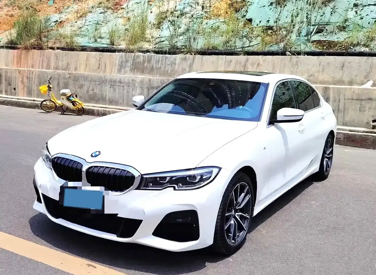 2022 BMW 3 Series 2.0T 156HP L4 8AT