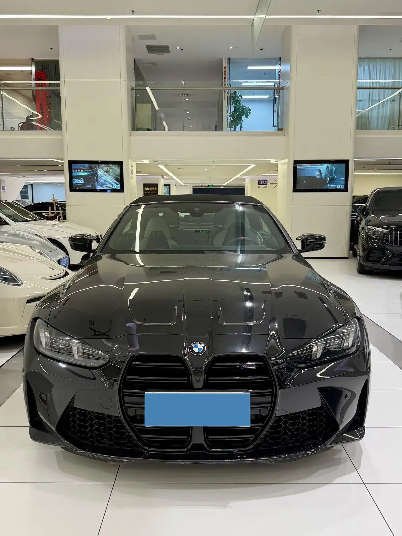 2024 BMW M4 thumbnail 2