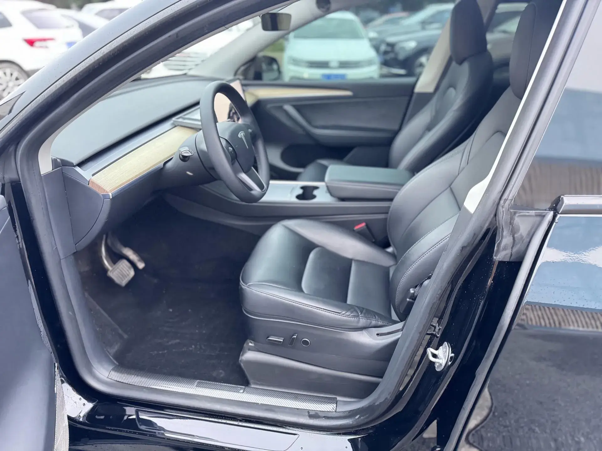 2022 TESLA MODEL thumbnail 4