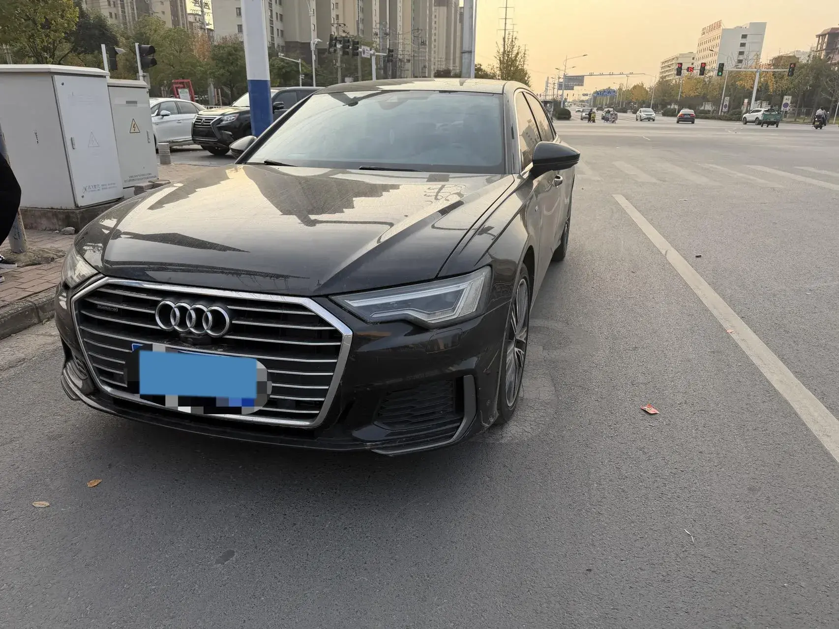 2021 AUDI A6L view 1
