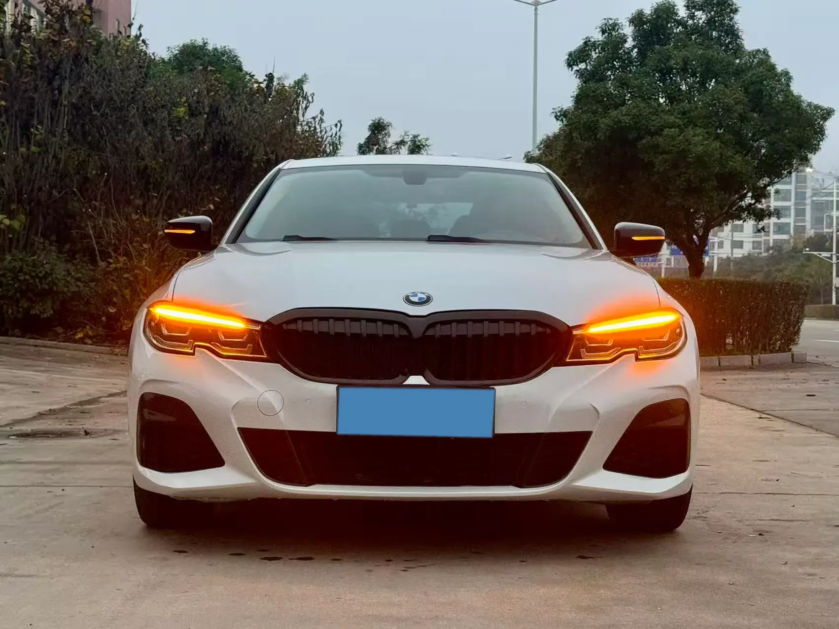 2021 BMW 3 thumbnail 2