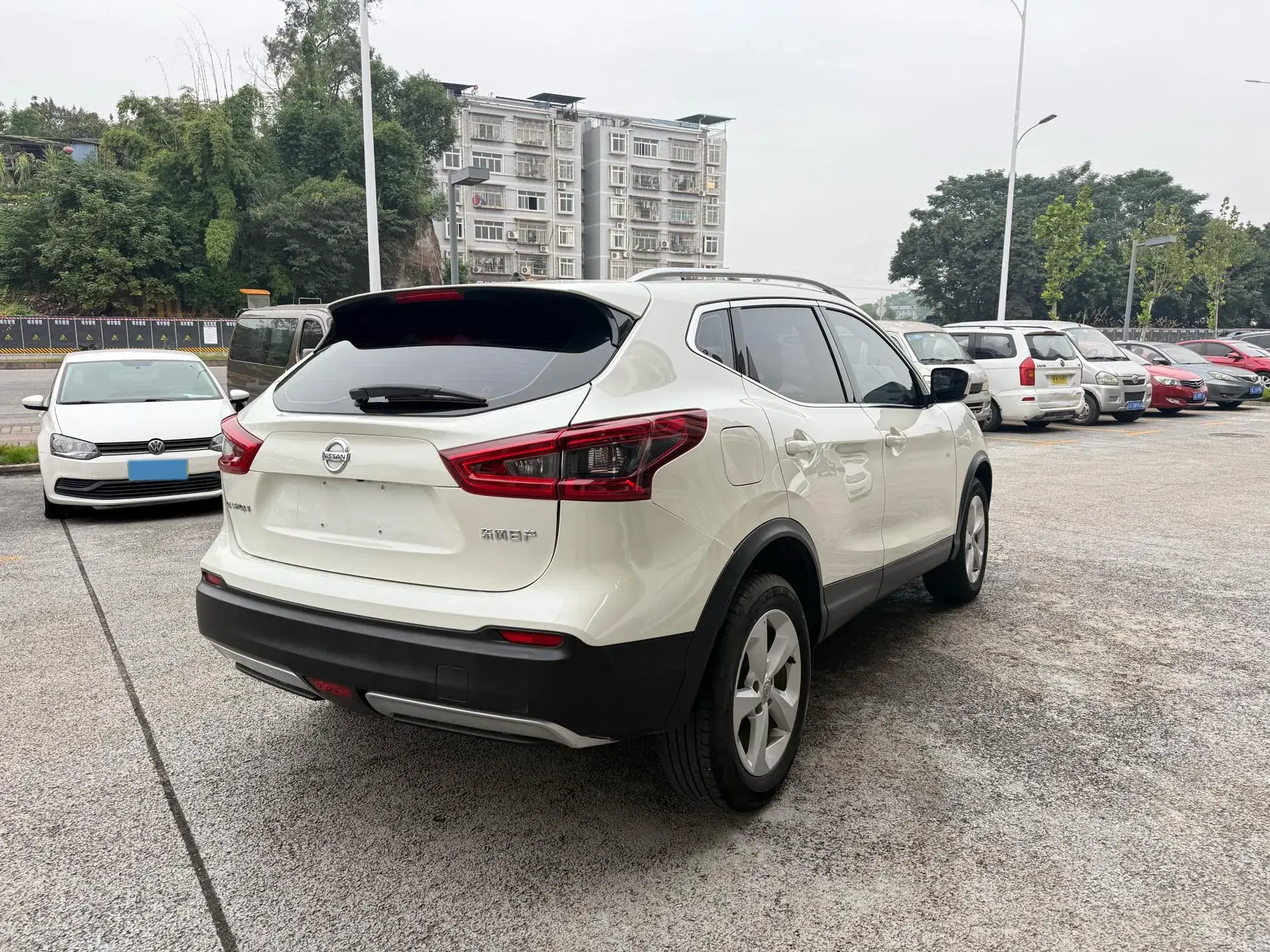 2021 NISSAN QASHQAI thumbnail 3