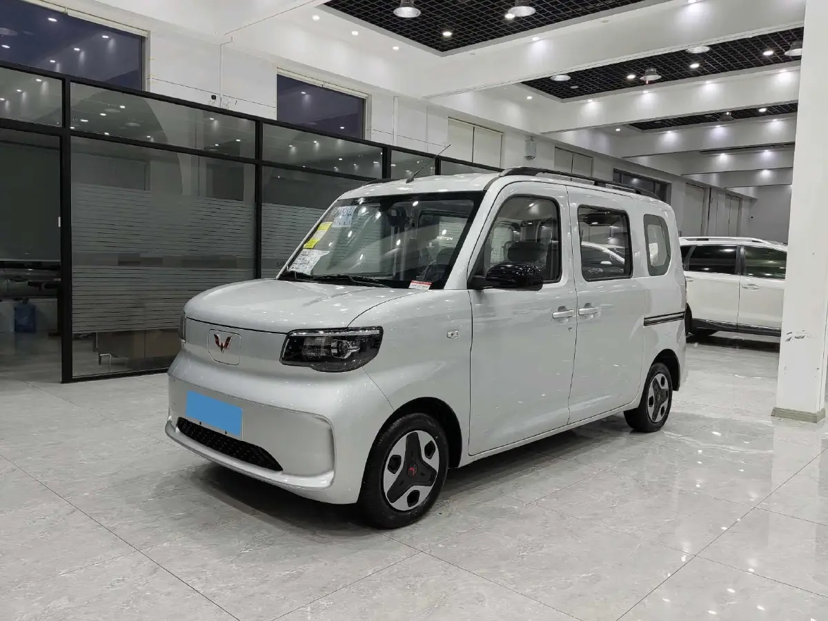 2025 WuLing ZhiGuang BEV 17.7KWH