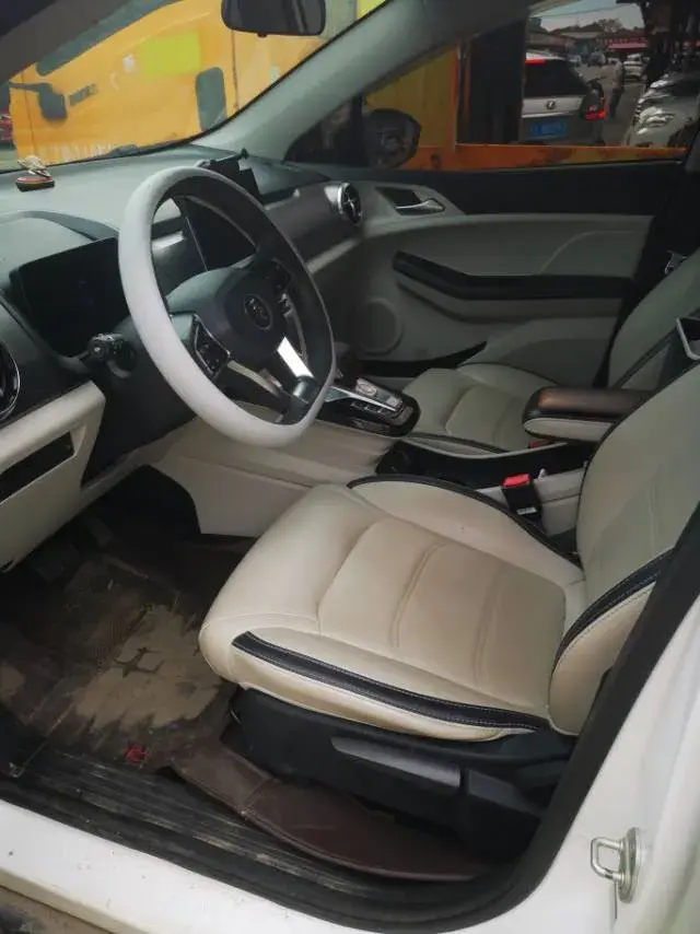 2021 BYD YUAN thumbnail 4