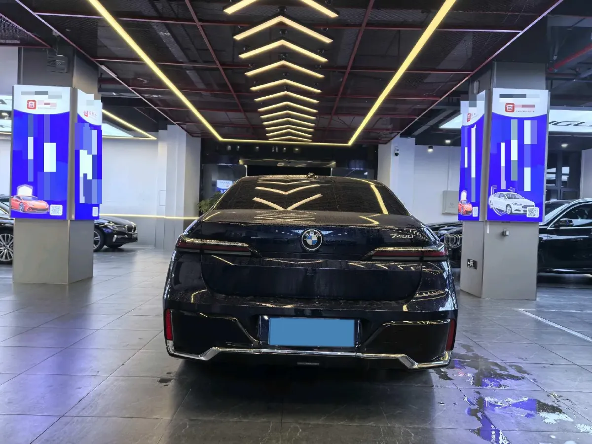 2023 BMW 7 Series 3.0T 381HP L6 8AT,autocango,china used car exporter,china ev exporter,chinese used car exporter,chinese used ev exporter