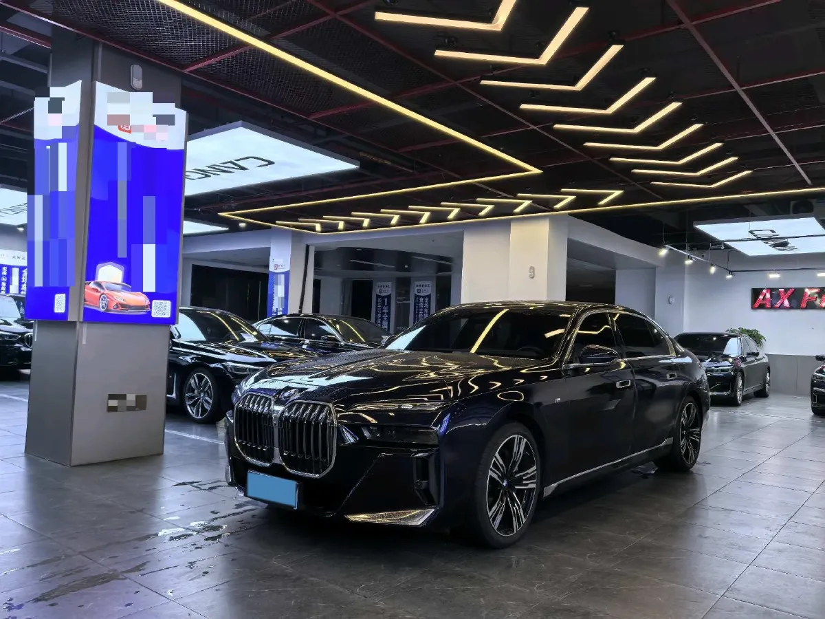 2023 BMW 7 Series 3.0T 381HP L6 8AT,autocango,china used car exporter,china ev exporter,chinese used car exporter,chinese used ev exporter