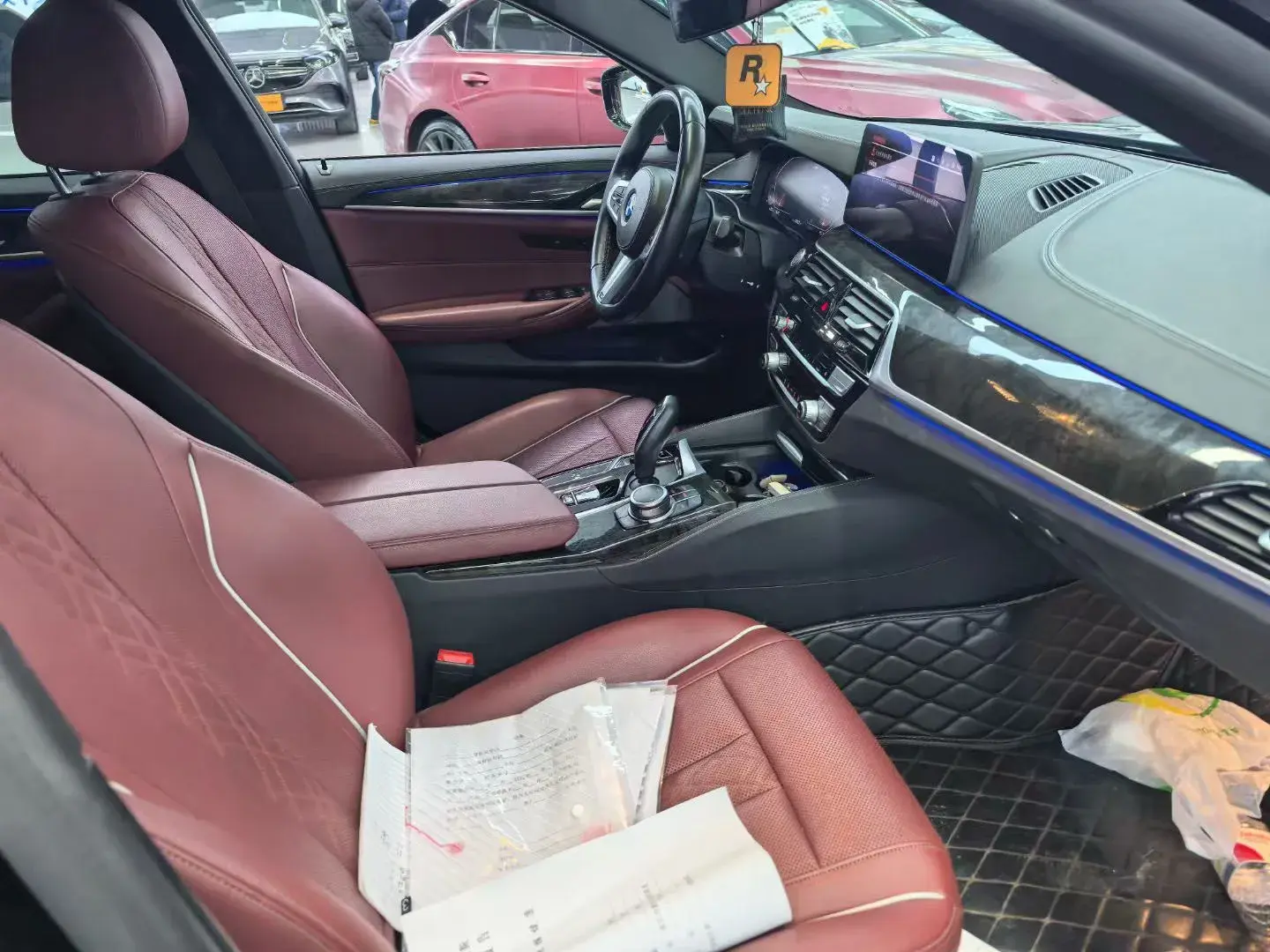 2022 BMW 5 thumbnail 4