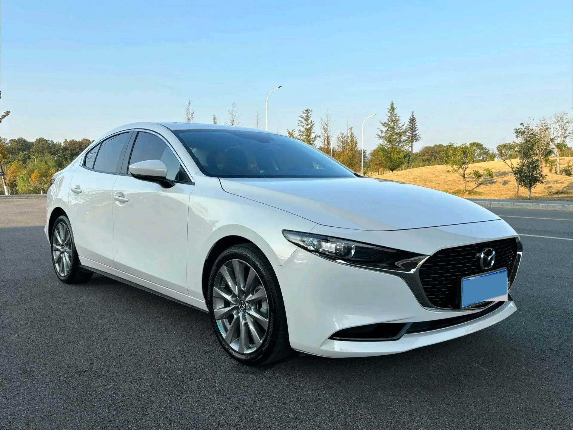 2023 MAZDA 3 thumbnail 2