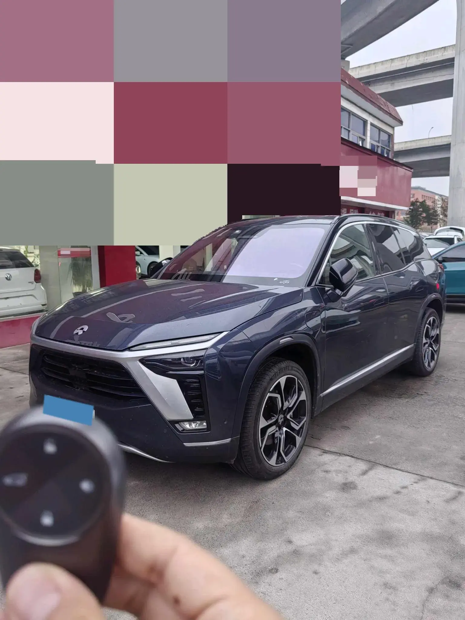 2020 NIO ES8 view 1