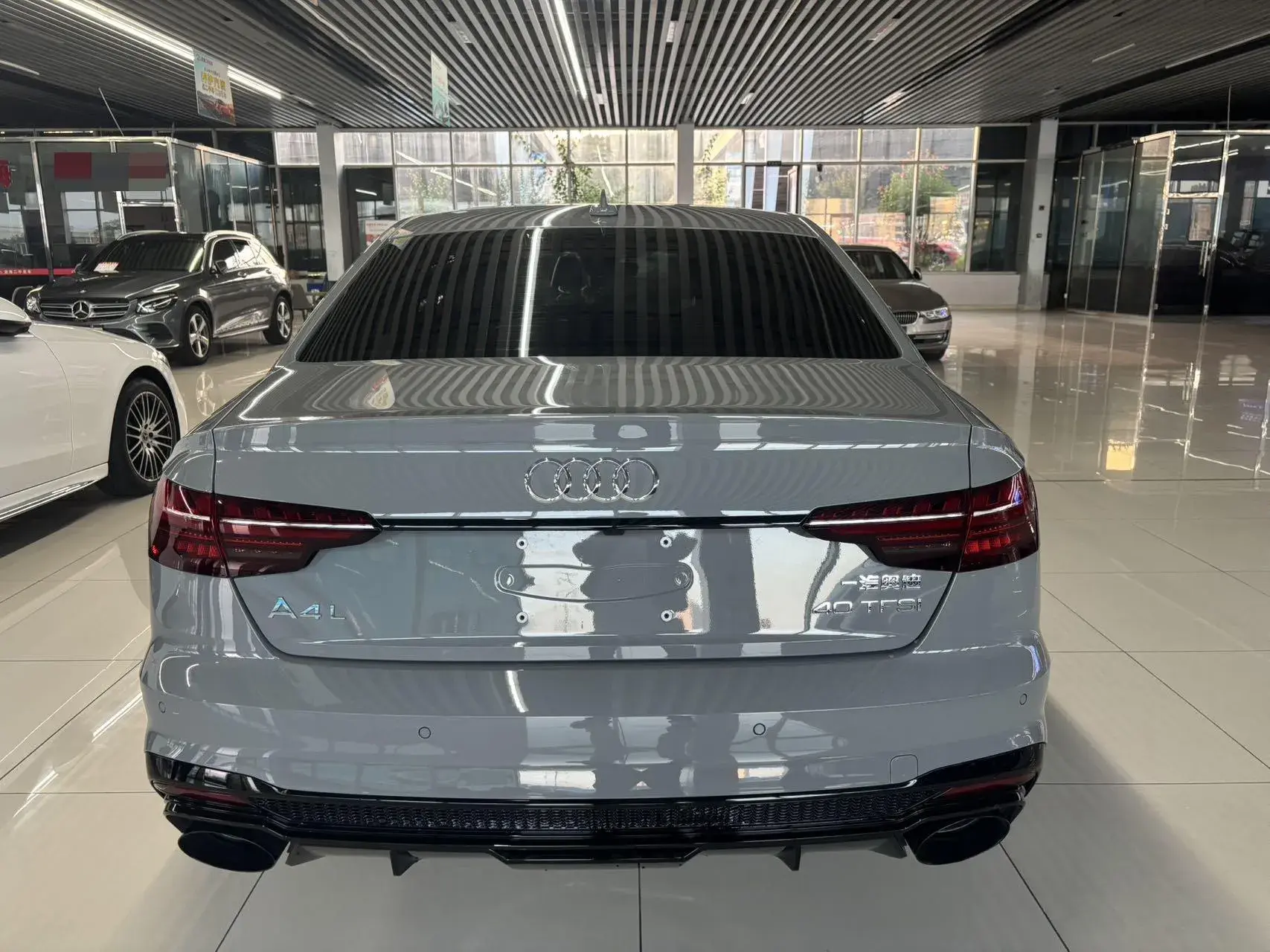 2025 AUDI A4L thumbnail 3