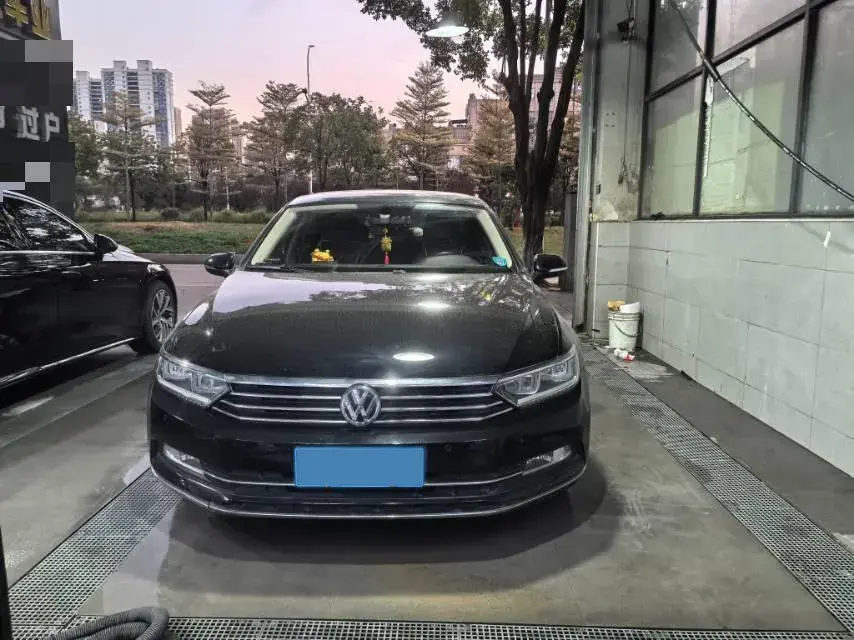 2018 VOLKSWAGEN MAGOTAN thumbnail 2