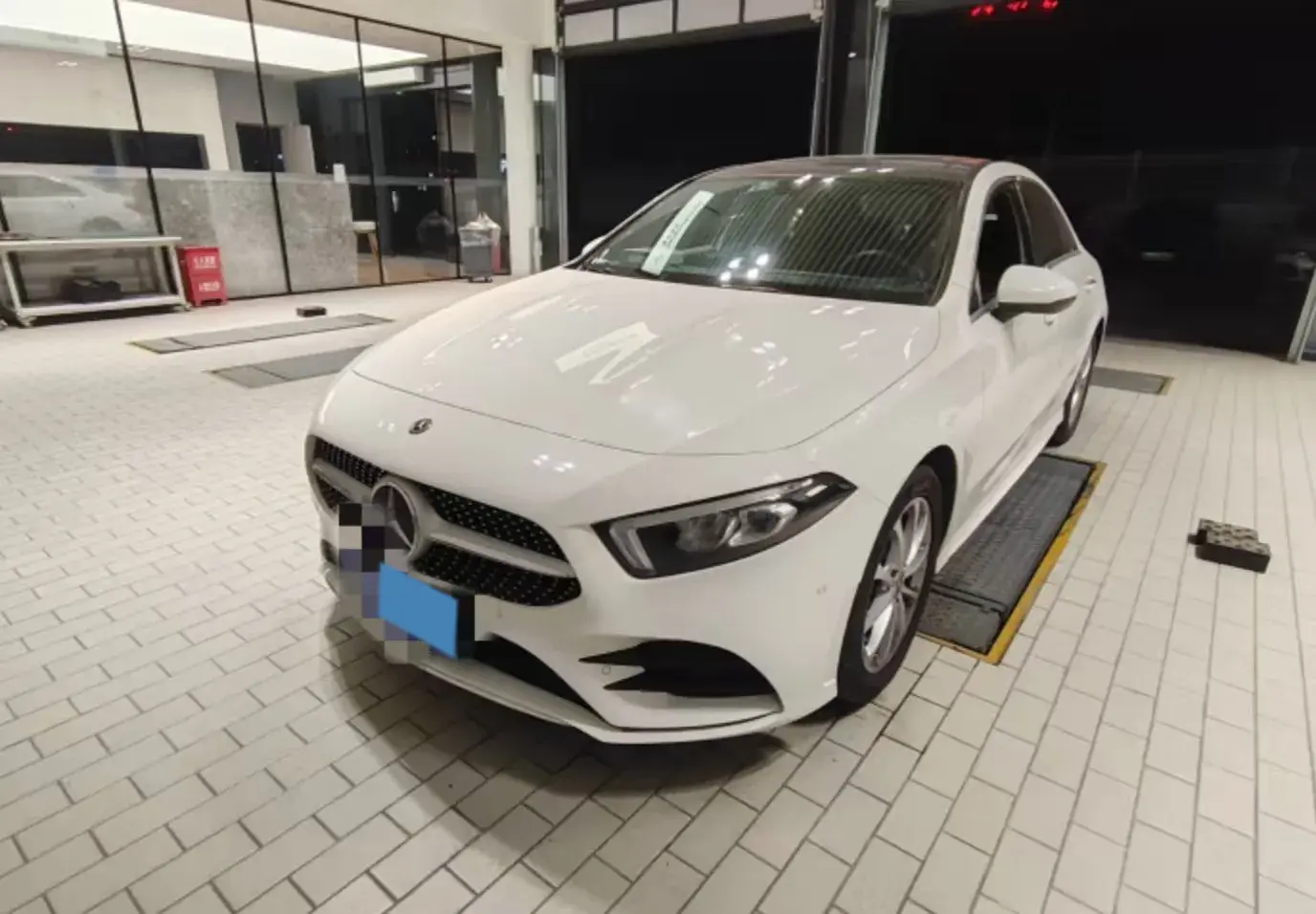 2020 MERCEDES-BENZ A view 1