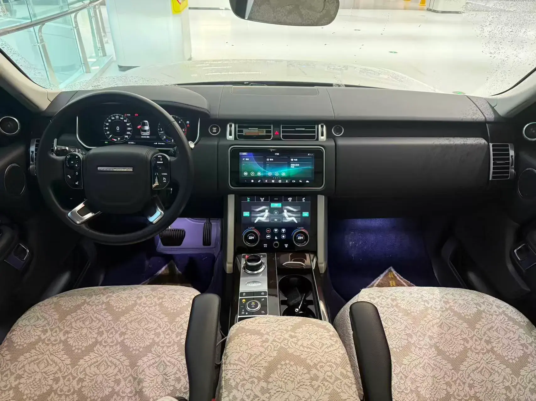 2022 LAND ROVER thumbnail 4