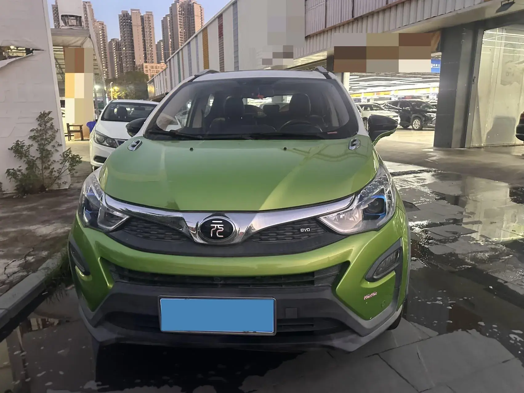 2016 BYD YUAN thumbnail 2