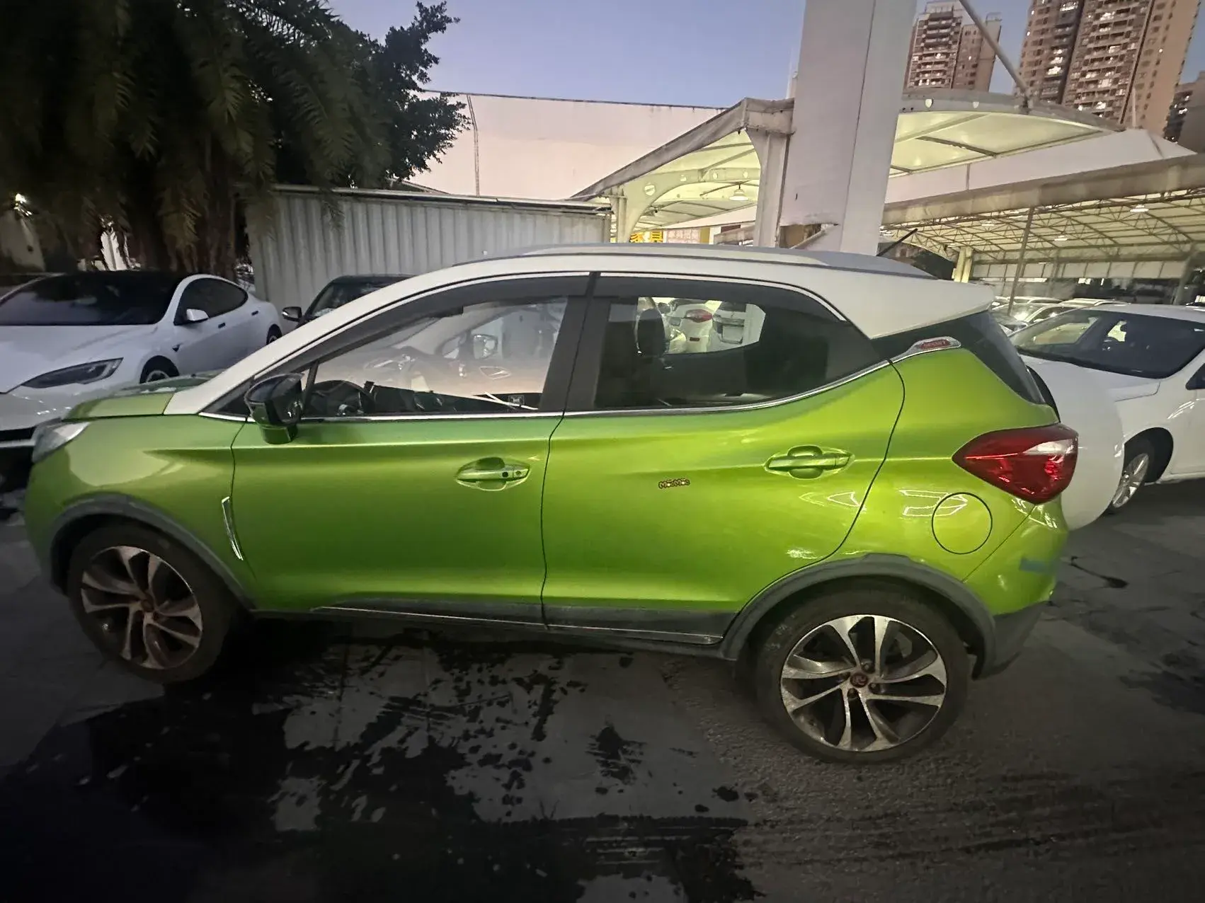 2016 BYD YUAN thumbnail 4