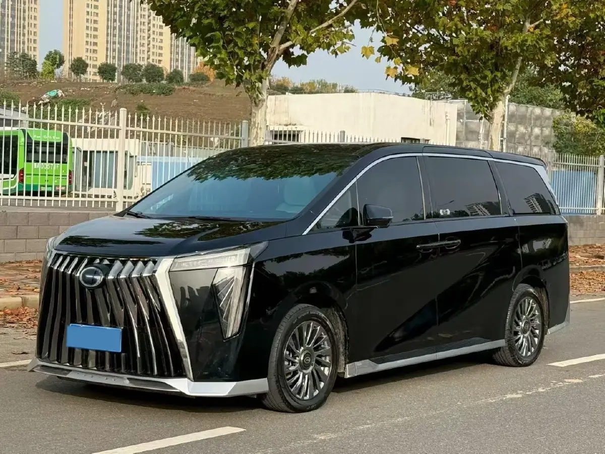 2023 GAC Trumpchi M8 2.0T 190HP L4 E-CVT Hybrid