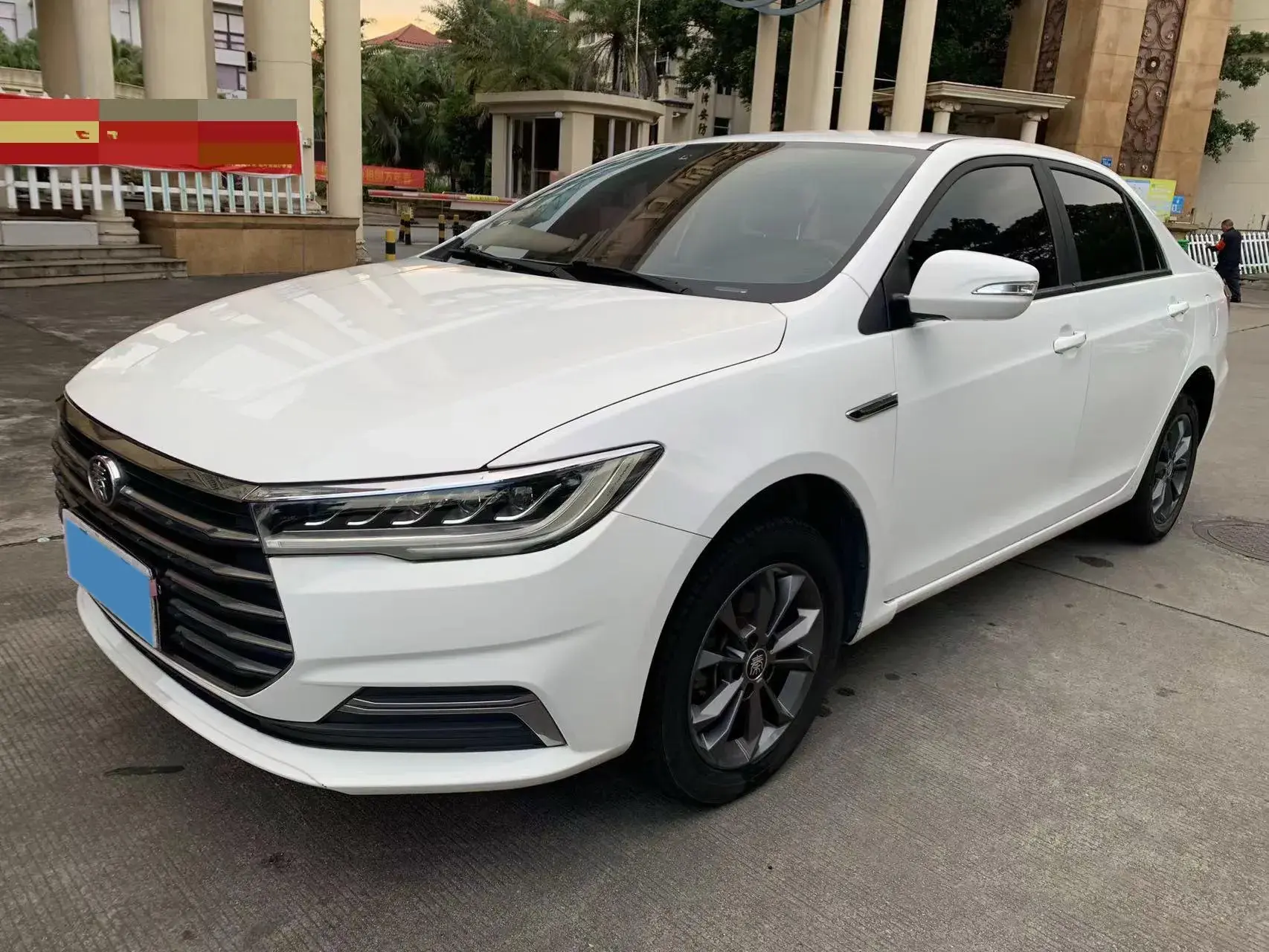 2019 BYD QIN view 1